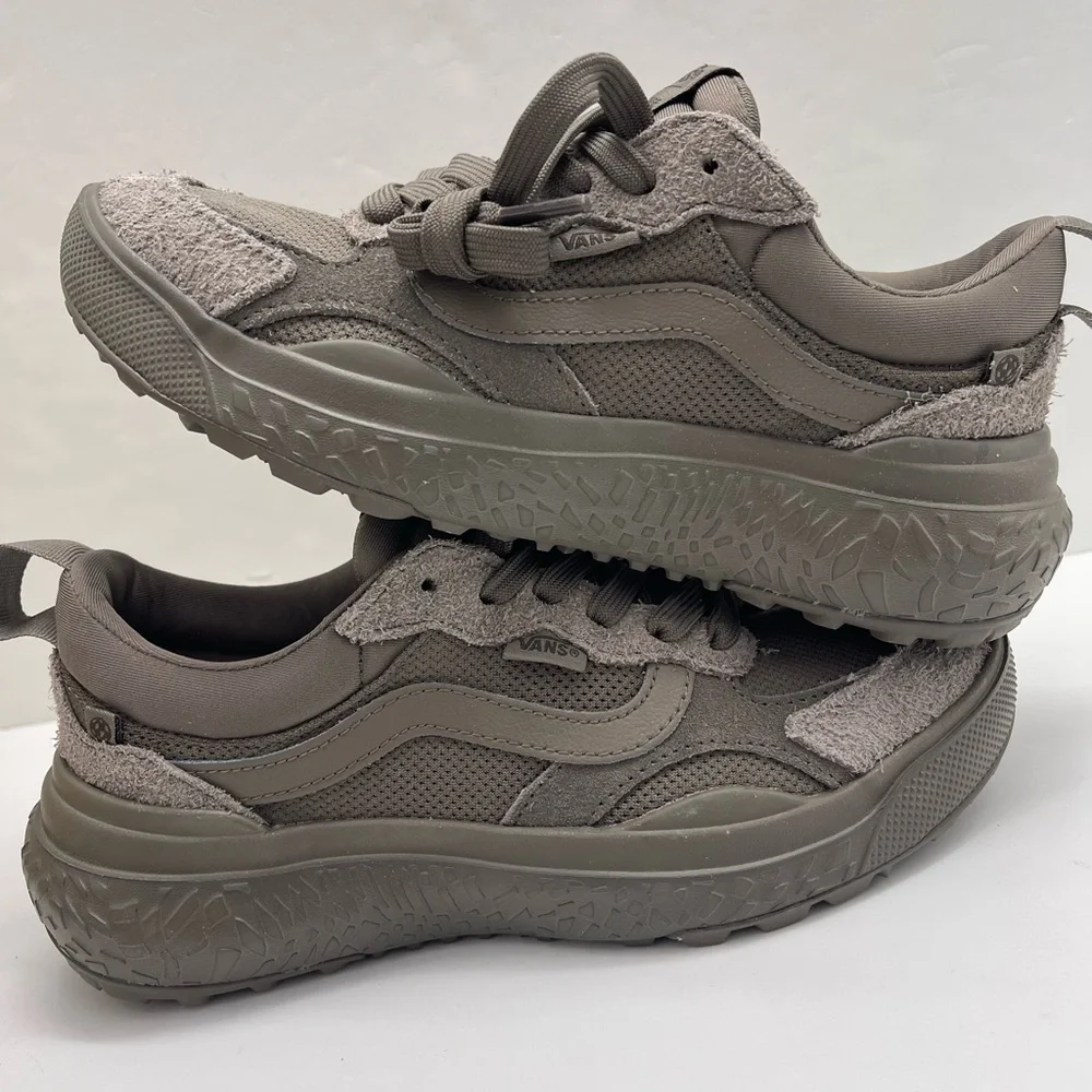 Vans WMN Mte Ultrarange Neo Vr3
Mono Bungee Cord
VN000CWE9JC Sneakers - Picture 14 of 16